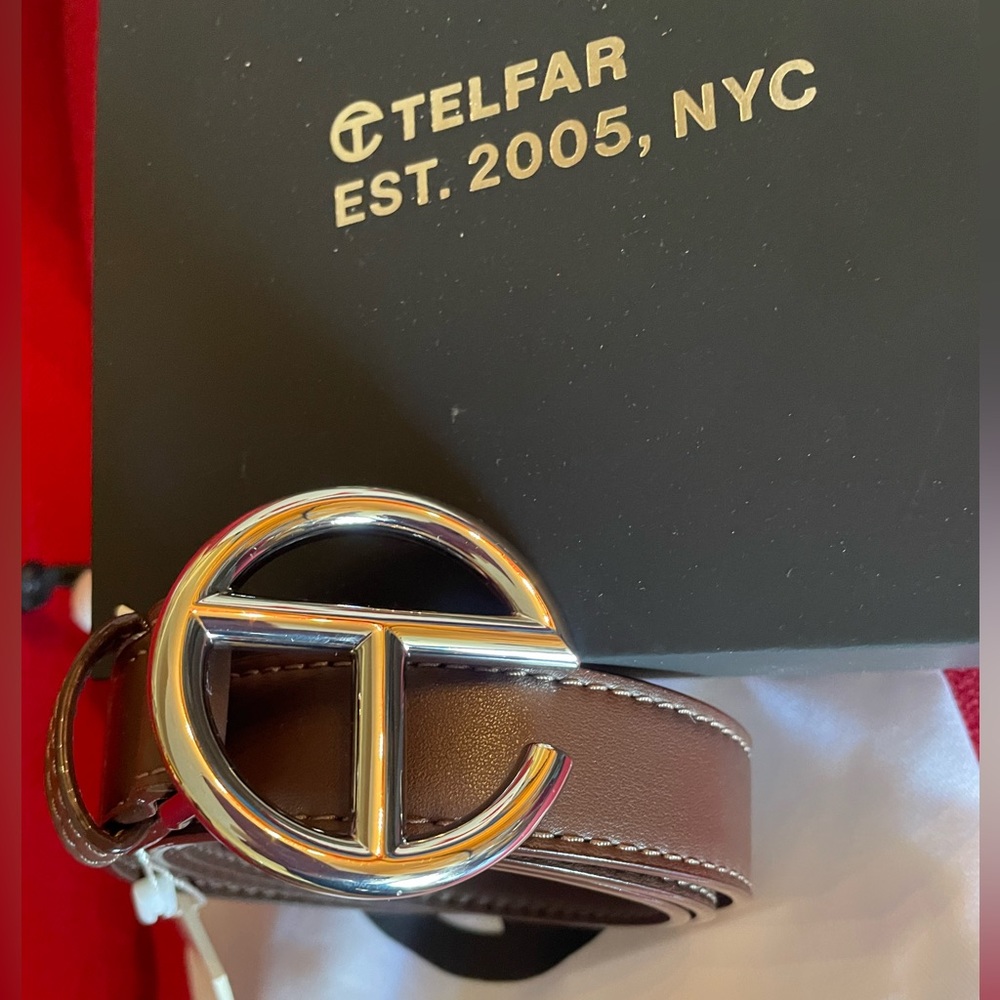Telfar logo Belt. NWT/ silver chrome/chocolate xs/small